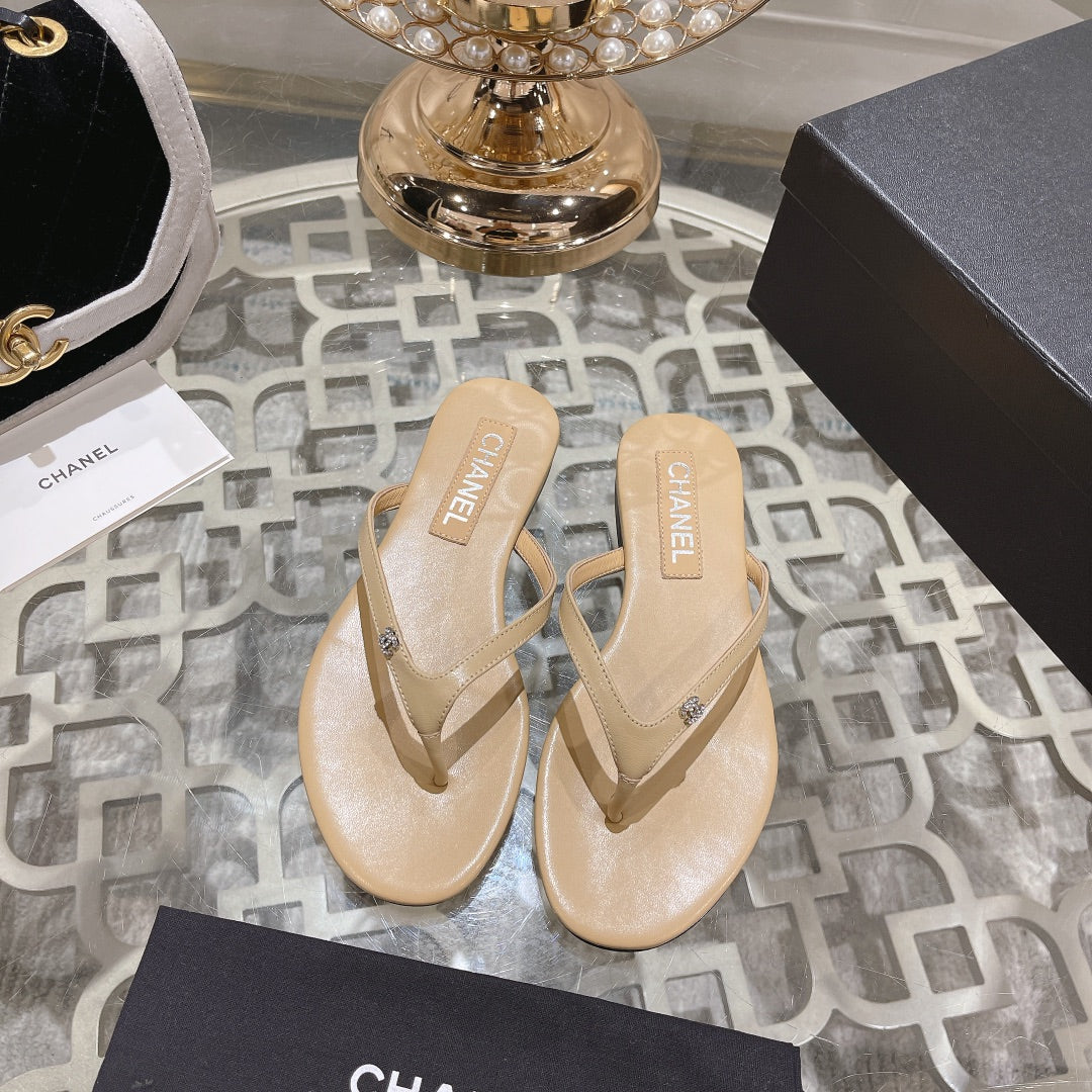 Double CC Flip  Flop Thongs Beige Cream Sheepskin - 35