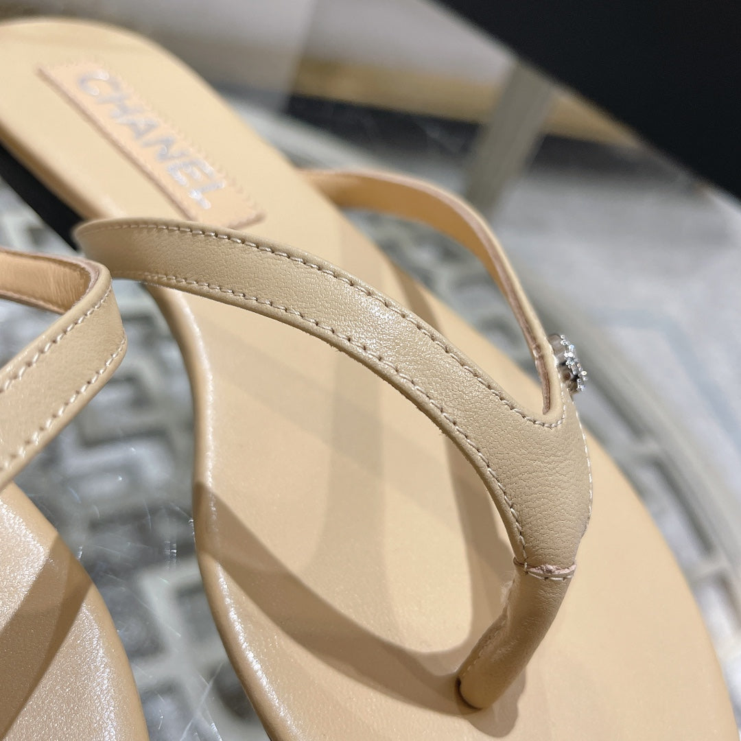 Double CC Flip  Flop Thongs Beige Cream Sheepskin - 35