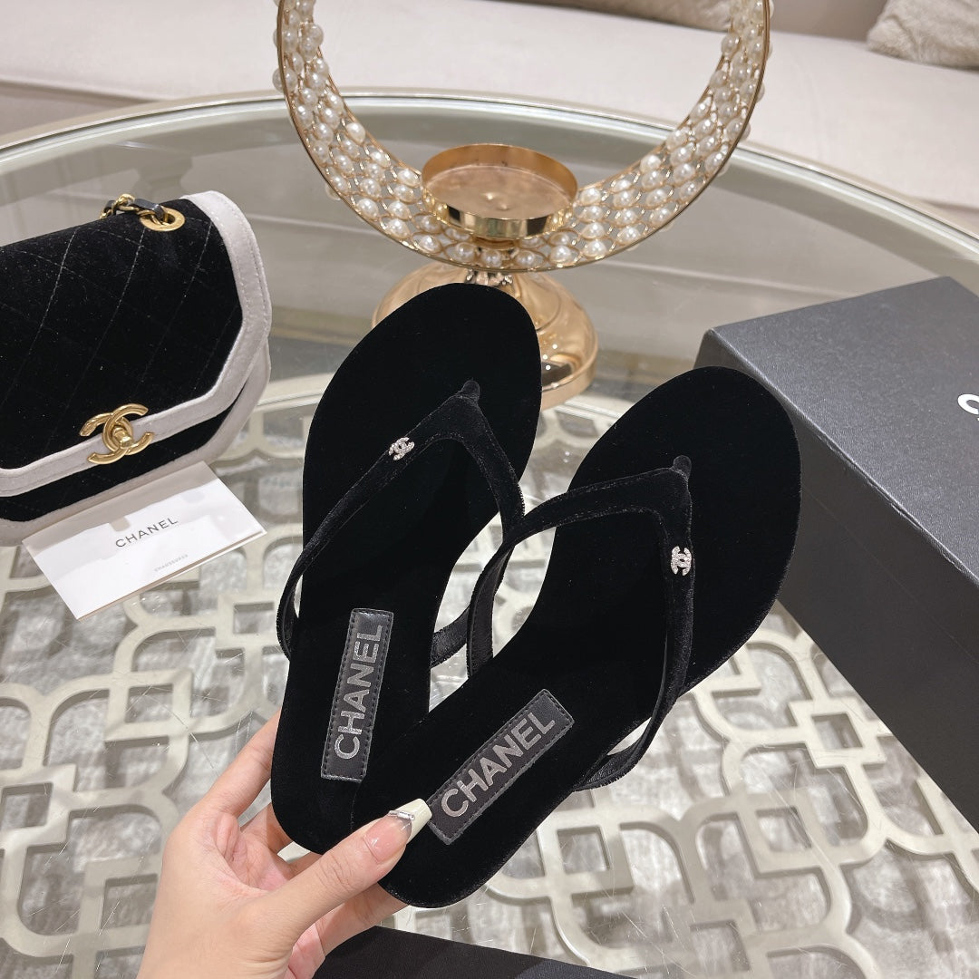 Double CC Velvet Flip Flop Thongs Black - 35