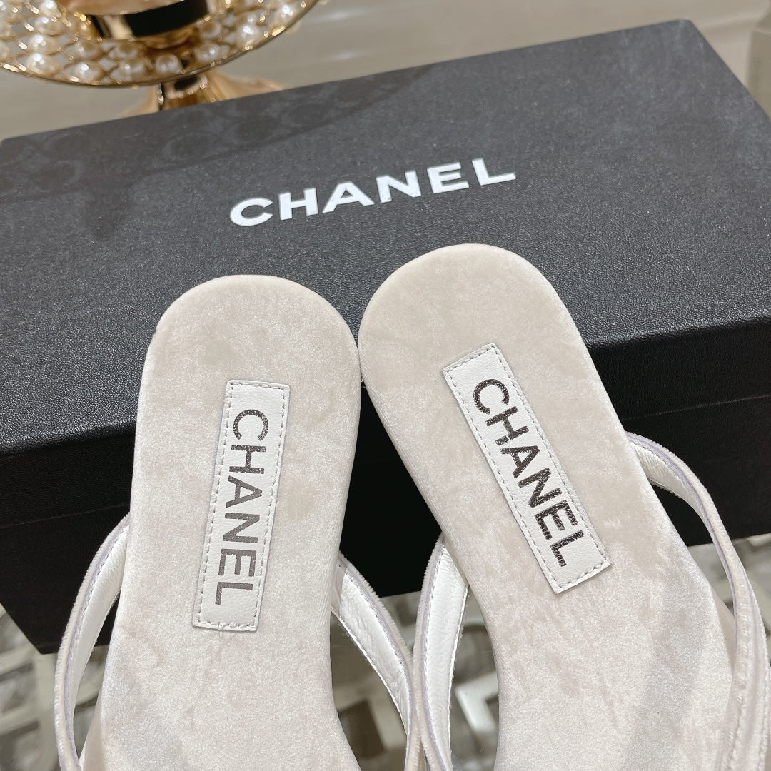 Double CC Flip Flop Thongs White Sheepskin - 35