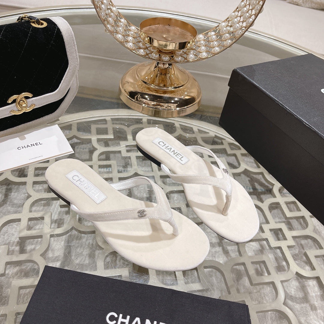 Double CC Flip Flop Thongs White Sheepskin - 35