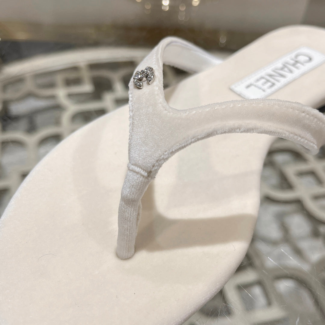 Double CC Flip Flop Thongs White Sheepskin - 35