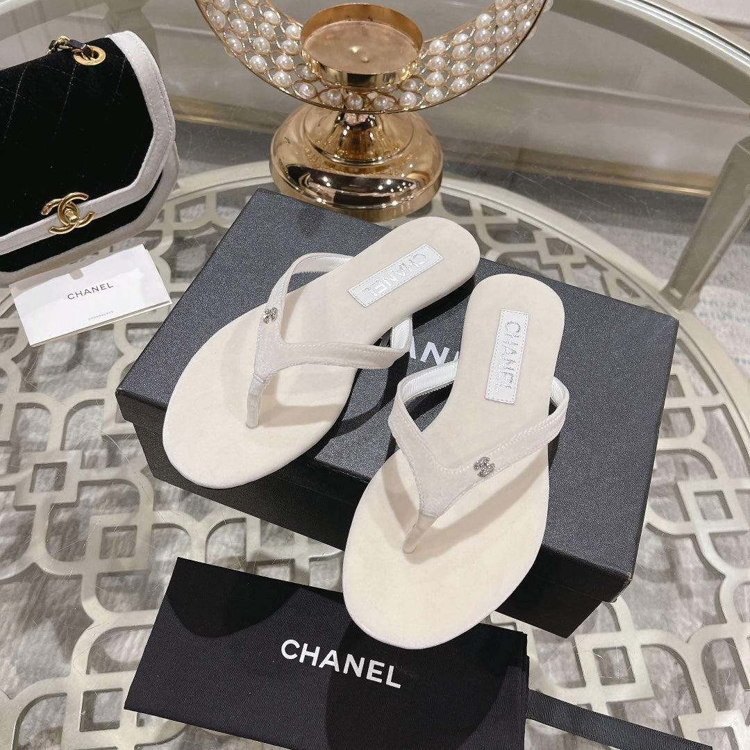 Double CC Flip Flop Thongs White Sheepskin - 35