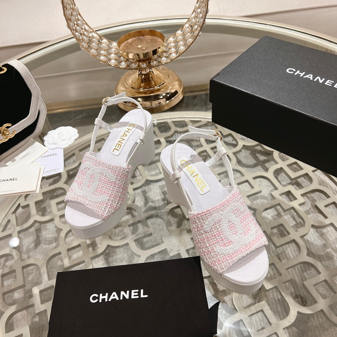 WEDGE SANDALS IN LIGHT PINK FABRIC WITH WHITE LOGO - 34