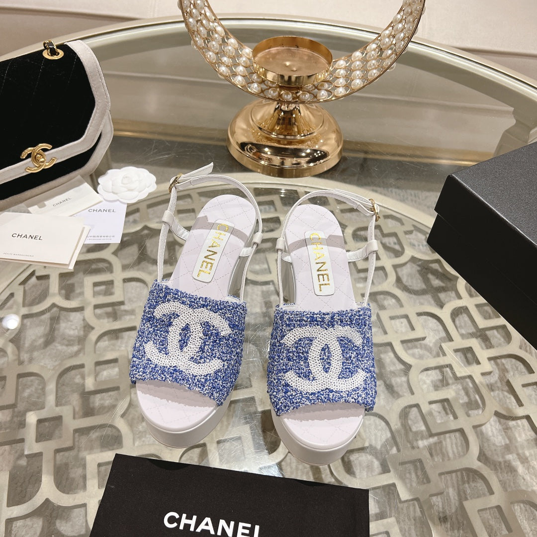 WEDGE SANDALS IN SAPPHIRE BLUE FABRIC WITH WHITE LOGO - 34
