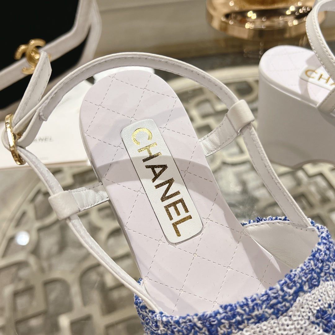 WEDGE SANDALS IN SAPPHIRE BLUE FABRIC WITH WHITE LOGO - 34