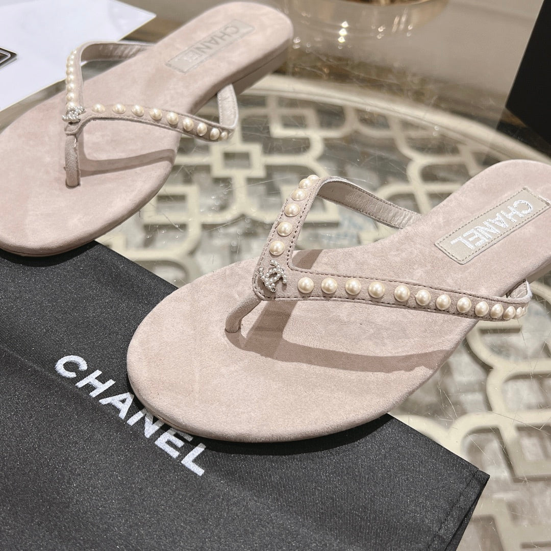 PEARL THONG SANDAL IN PALE PINK SUEDE - 35