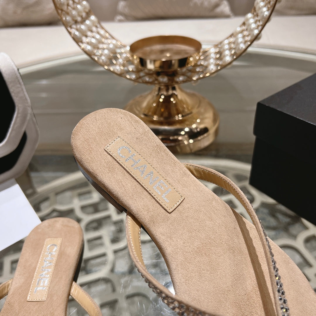 RHINESTONES THONG SANDAL IN SEPIA TAN SUEDE - 35