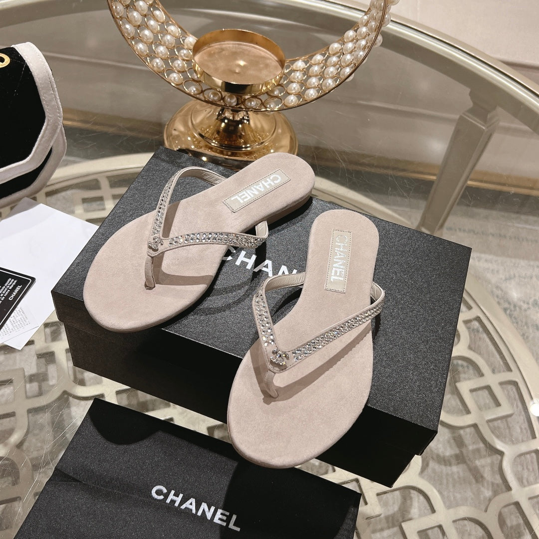 RHINESTONES THONG SANDAL IN PALE PINK SUEDE - 35