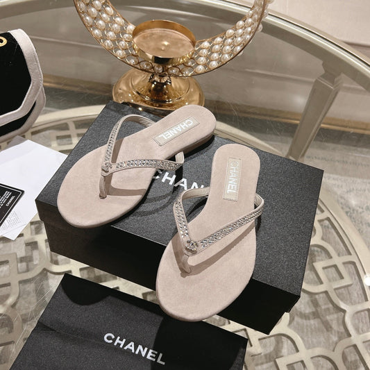 RHINESTONES THONG SANDAL IN PALE PINK SUEDE - 35
