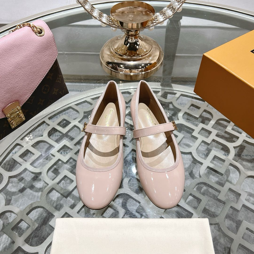 MARY JANE SHOES IN LIGHT PINK PATENT CALFSKIN - 35