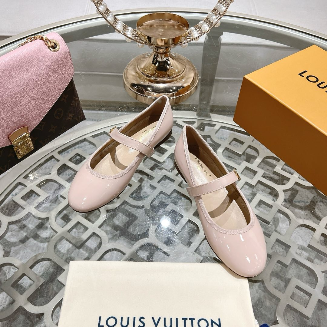 MARY JANE SHOES IN LIGHT PINK PATENT CALFSKIN - 35