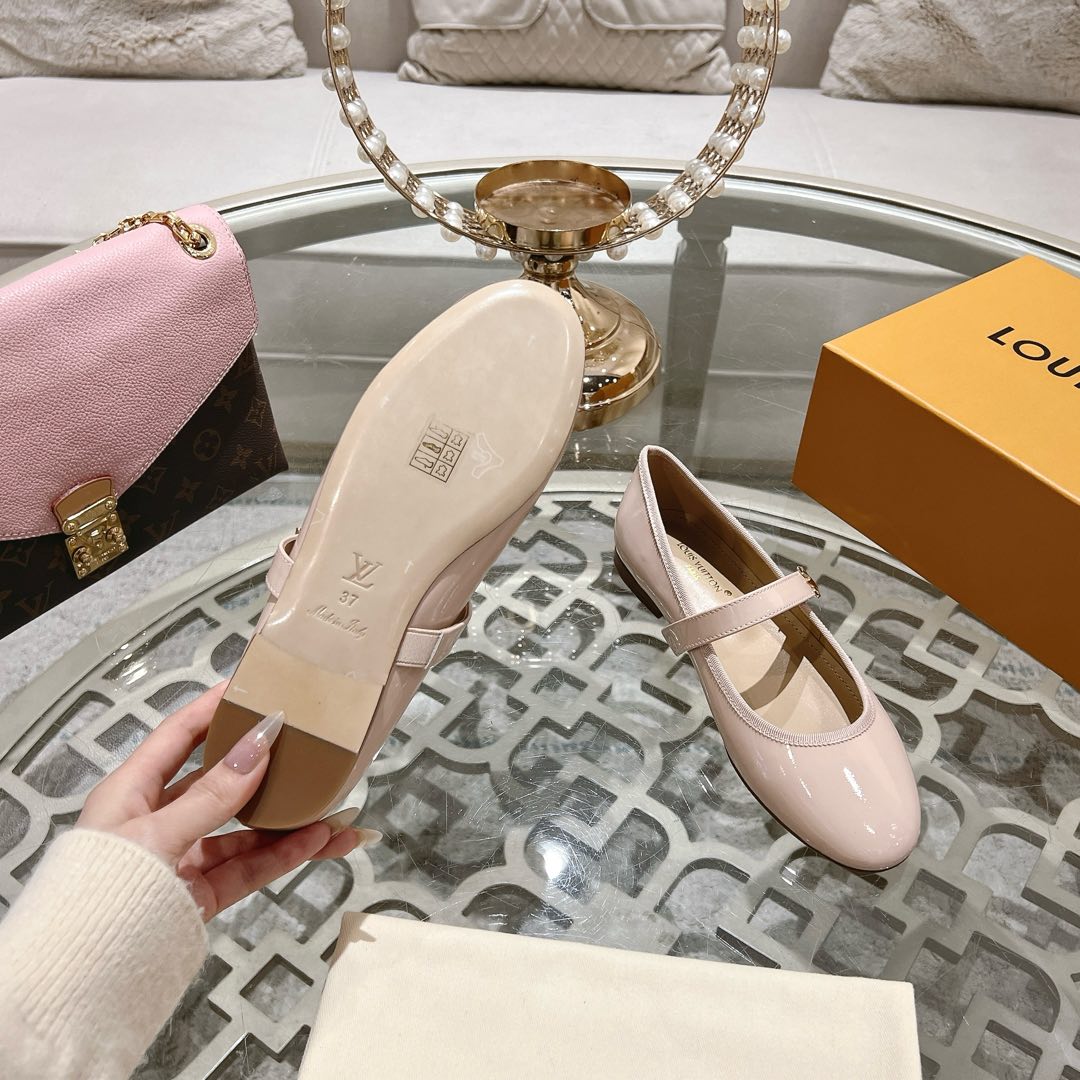 MARY JANE SHOES IN LIGHT PINK PATENT CALFSKIN - 35