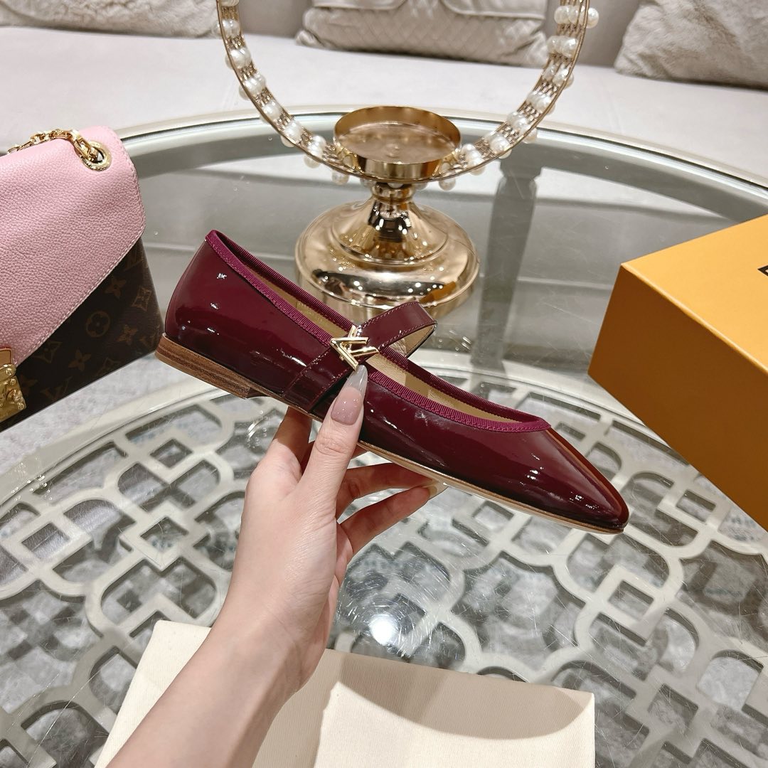 MARY JANE SHOES IN WINE RED PATENT CALFSKIN - 35