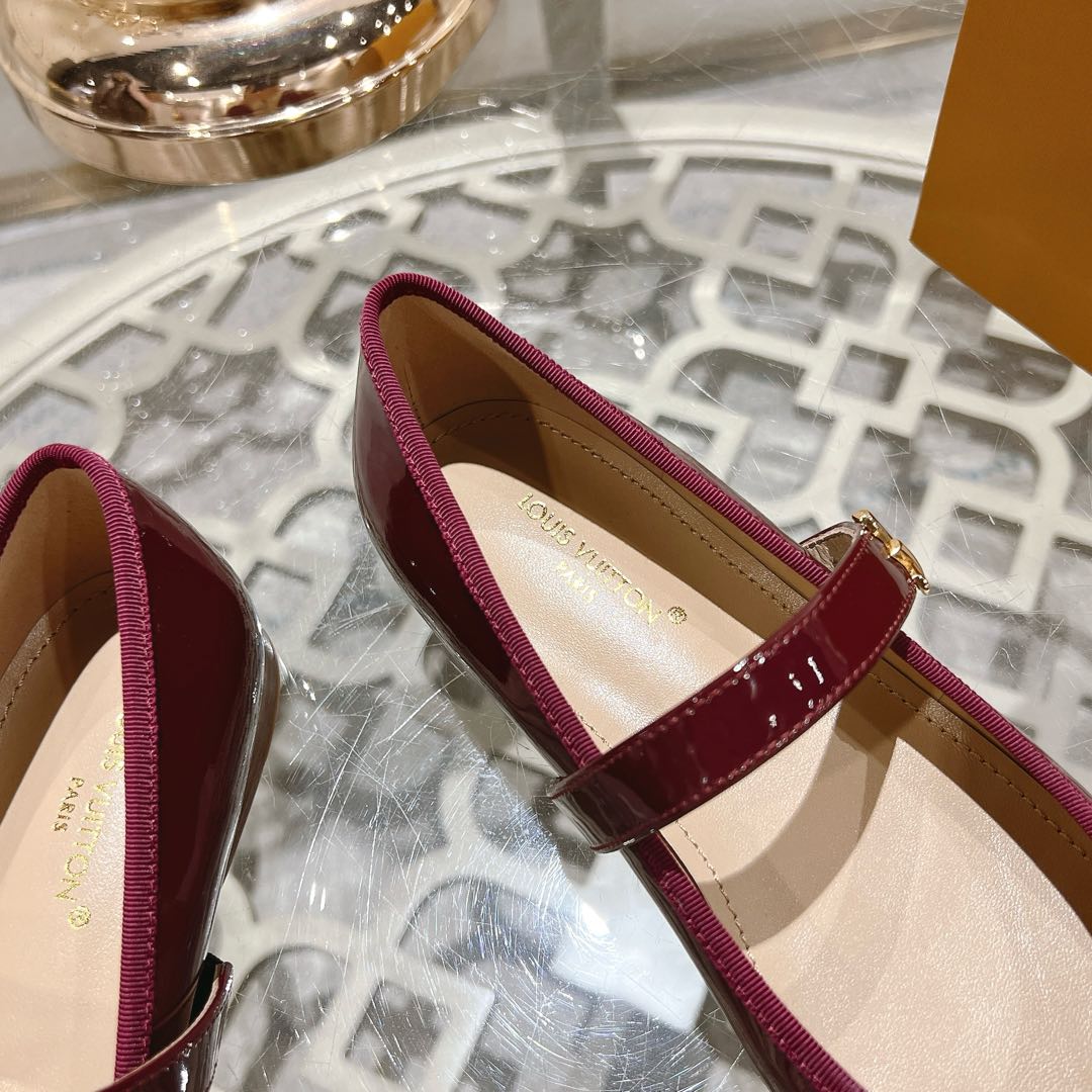 MARY JANE SHOES IN WINE RED PATENT CALFSKIN - 35