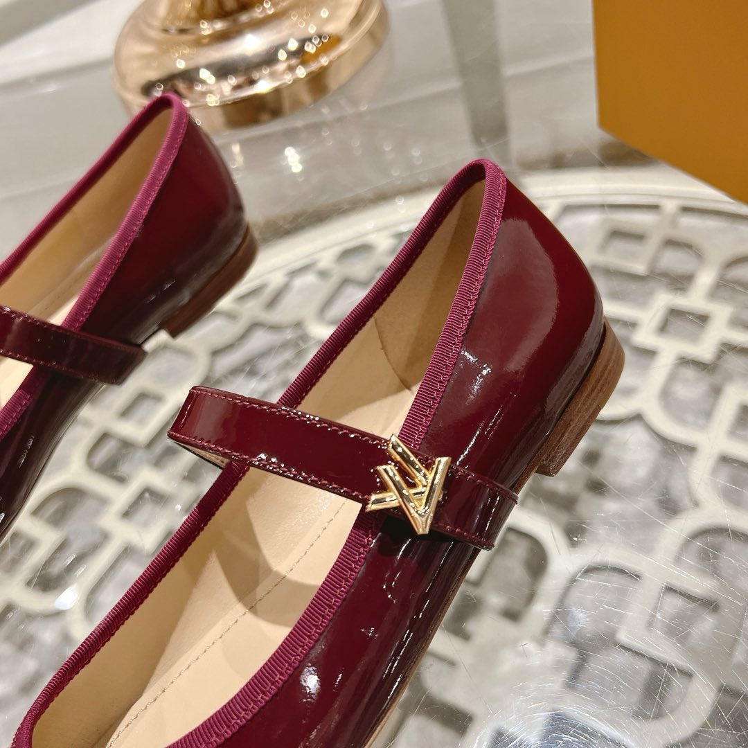 MARY JANE SHOES IN WINE RED PATENT CALFSKIN - 35