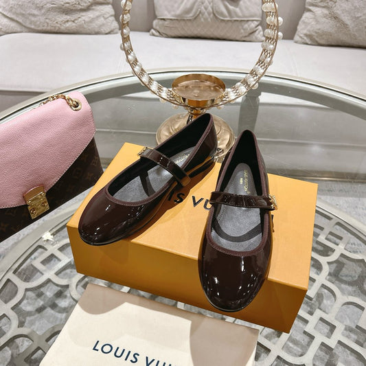MARY JANE SHOES IN WALNUT BROWN PATENT CALFSKIN - 35