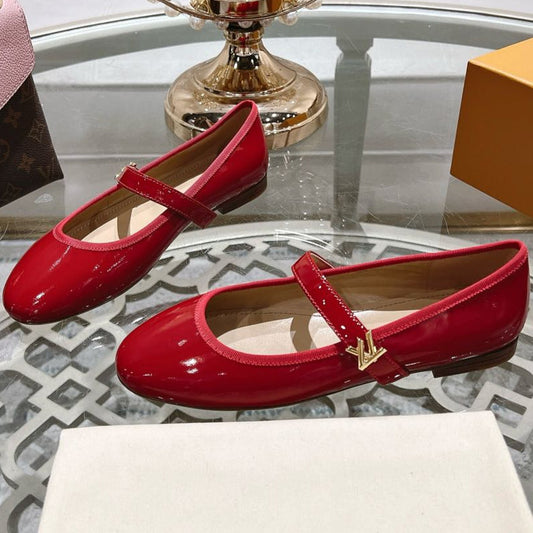 MARY JANE SHOES IN CHERRY RED PATENT CALFSKIN - 35