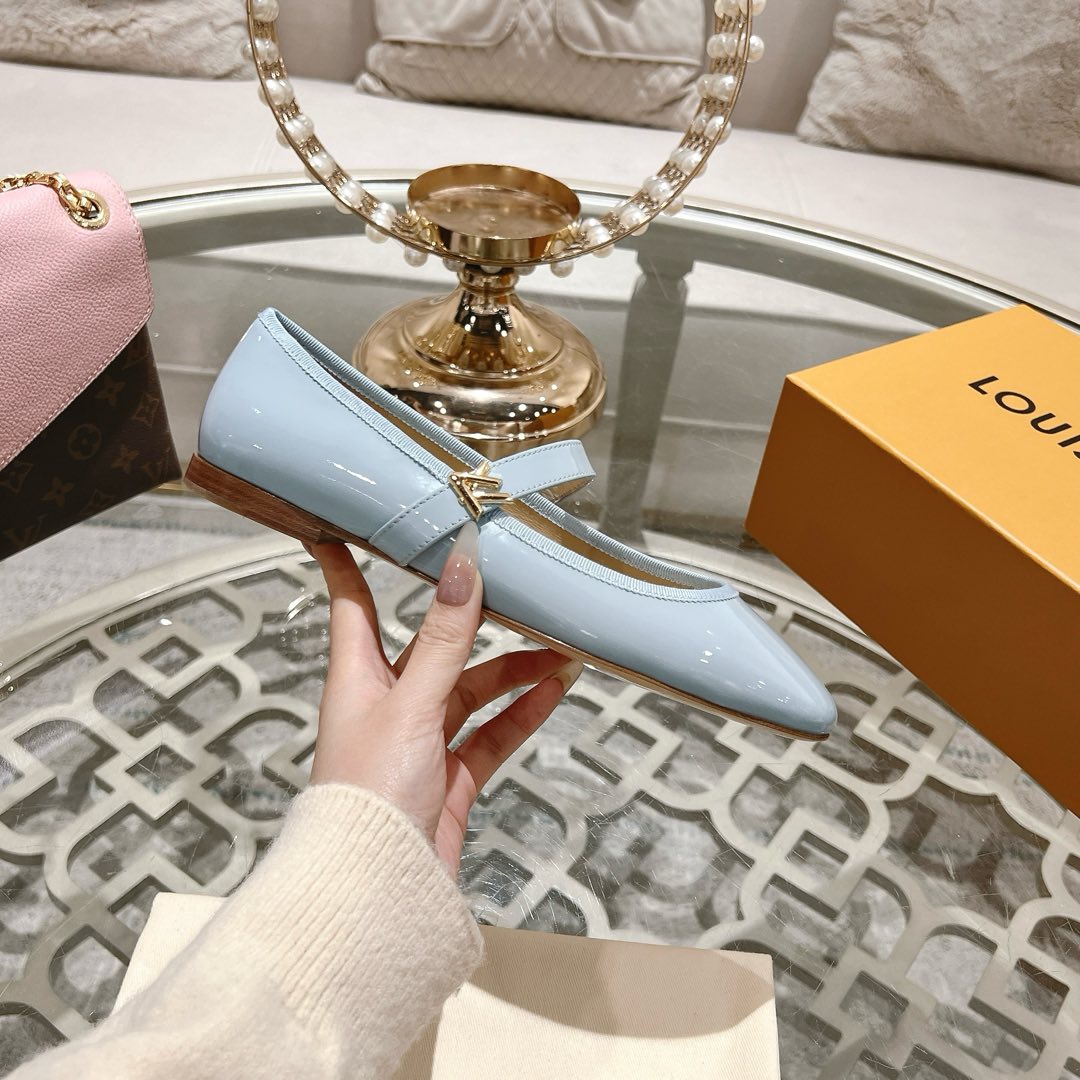 MARY JANE SHOES IN BLUE PASTEL PATENT CALFSKIN - 35