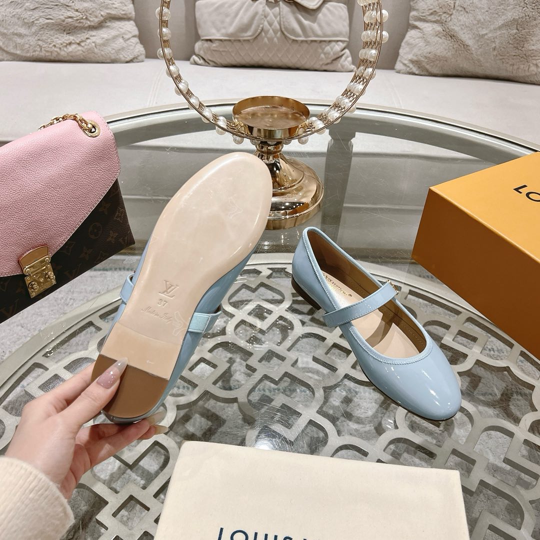 MARY JANE SHOES IN BLUE PASTEL PATENT CALFSKIN - 35