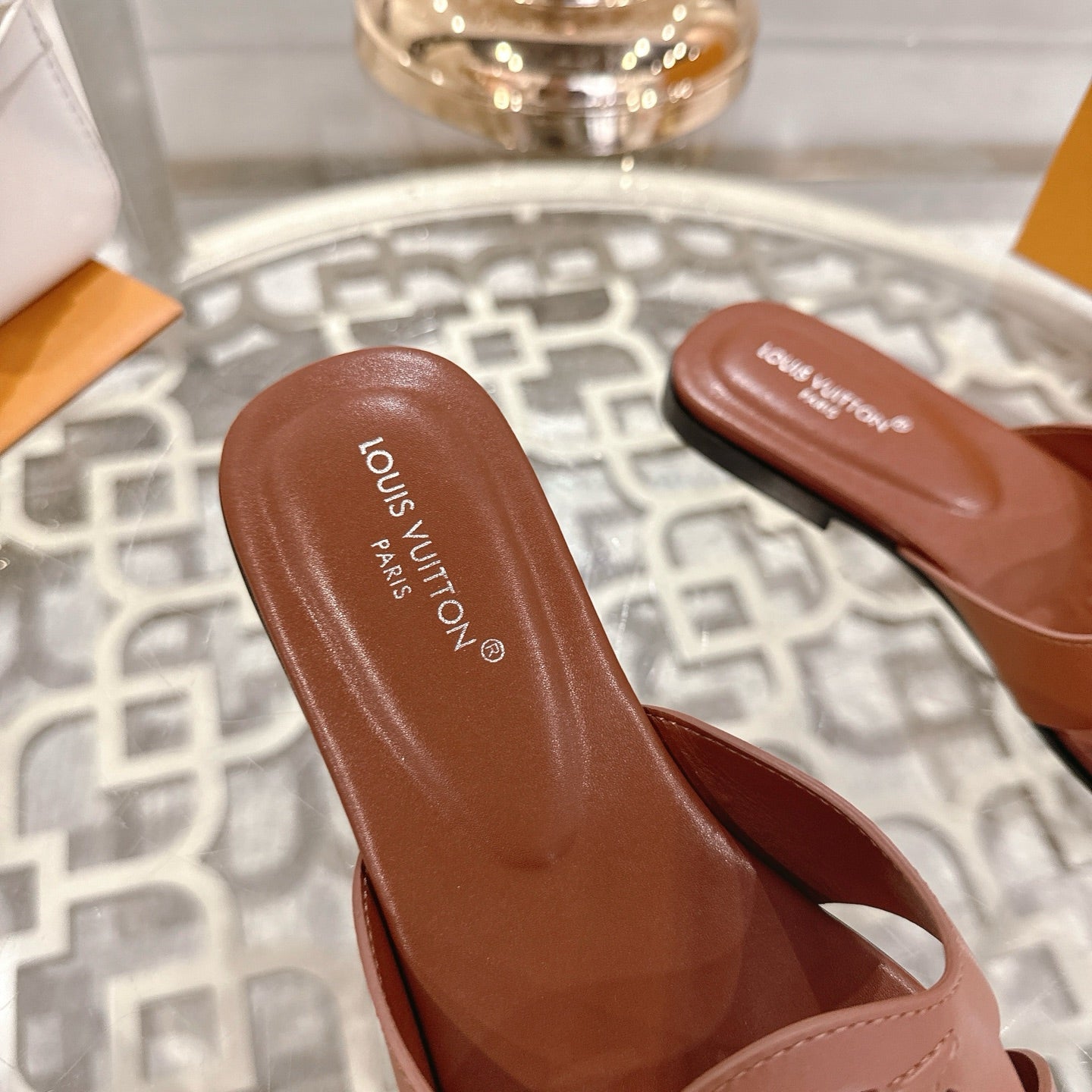 ISOLA FLAT SLIDE IN PENNY BROWN CALFSKIN - 35