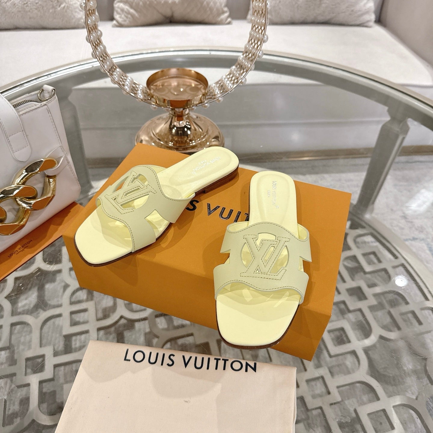 ISOLA FLAT SLIDE IN PALE YELLOW CALFSKIN - 35