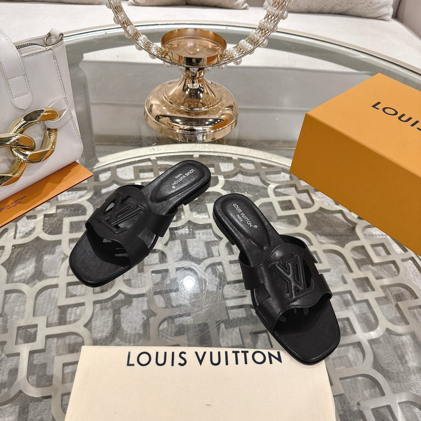 ISOLA FLAT SLIDE IN BLACK CALFSKIN - 35