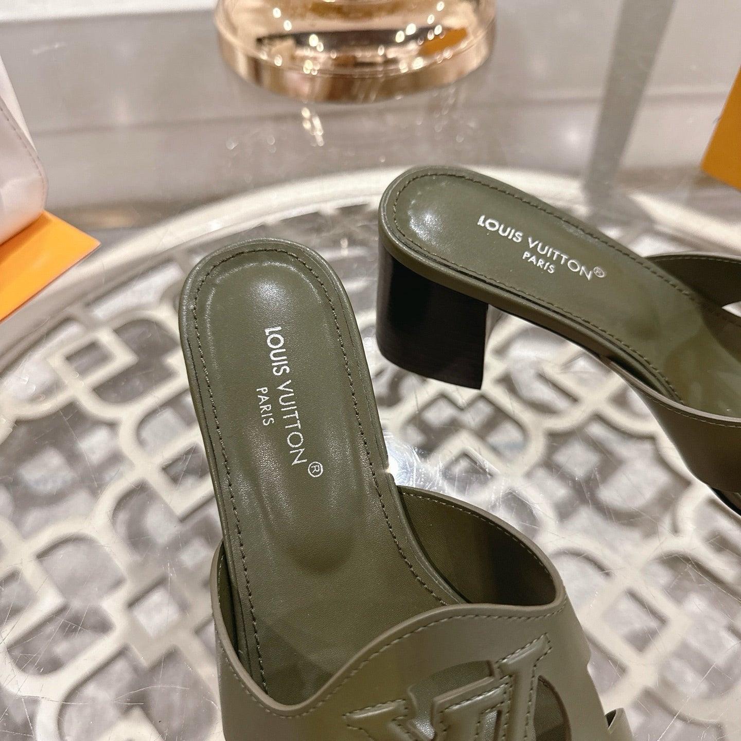 ISOLA HIGH 55 MM MULE IN ARMY GREEN CALFSKIN - 35