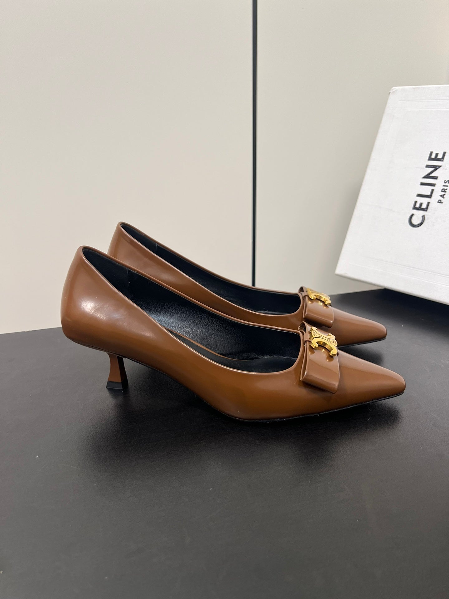TRIOMPHE POINTED-TOE HIGH PUMPS IN BROWN SHINY CALFSKIN - 35