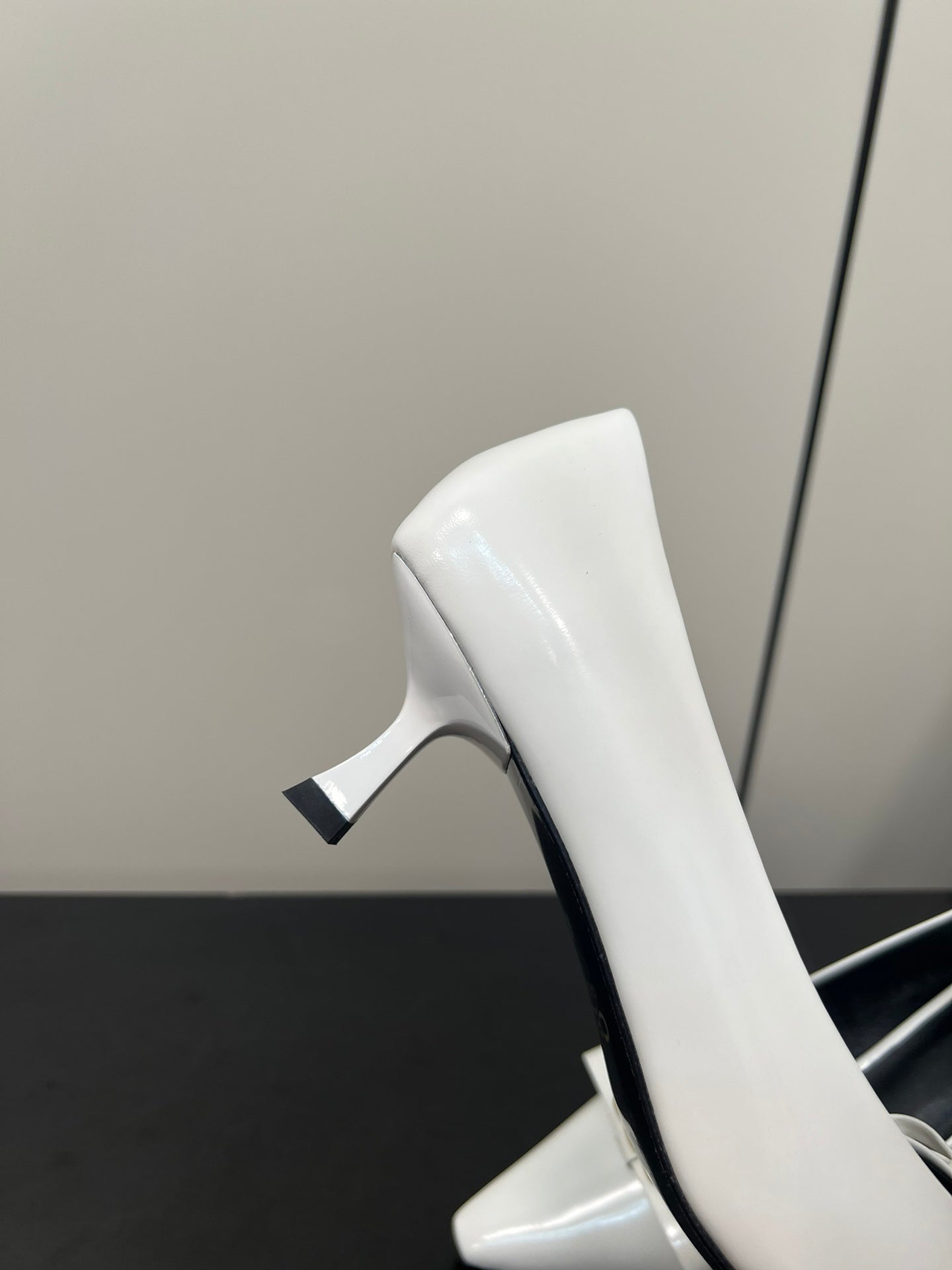 TRIOMPHE POINTED-TOE HIGH PUMPS IN WHITE SHINY CALFSKIN - 35