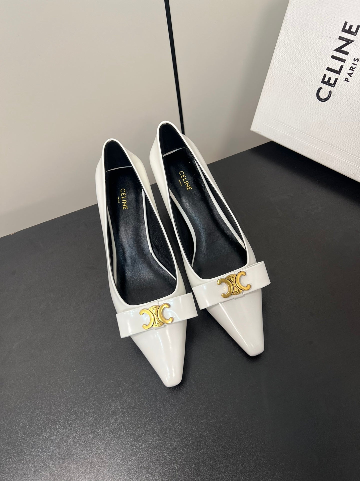 TRIOMPHE POINTED-TOE HIGH PUMPS IN WHITE SHINY CALFSKIN - 35
