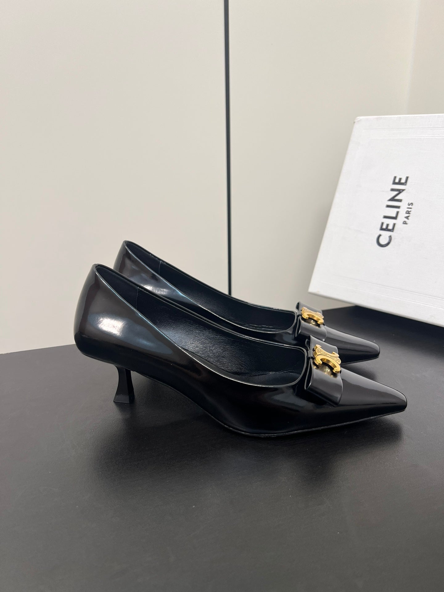 TRIOMPHE POINTED-TOE HIGH PUMPS IN BLACK SHINY CALFSKIN - 35
