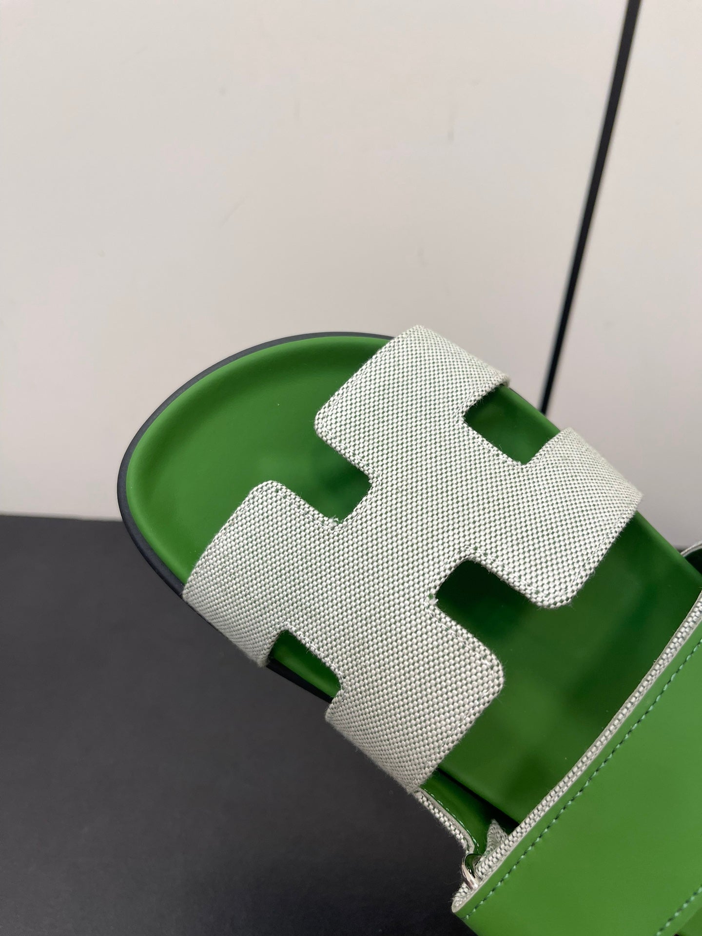 CHYPRE SANDAL GREEN MIX CREAM CALFSKIN - 35