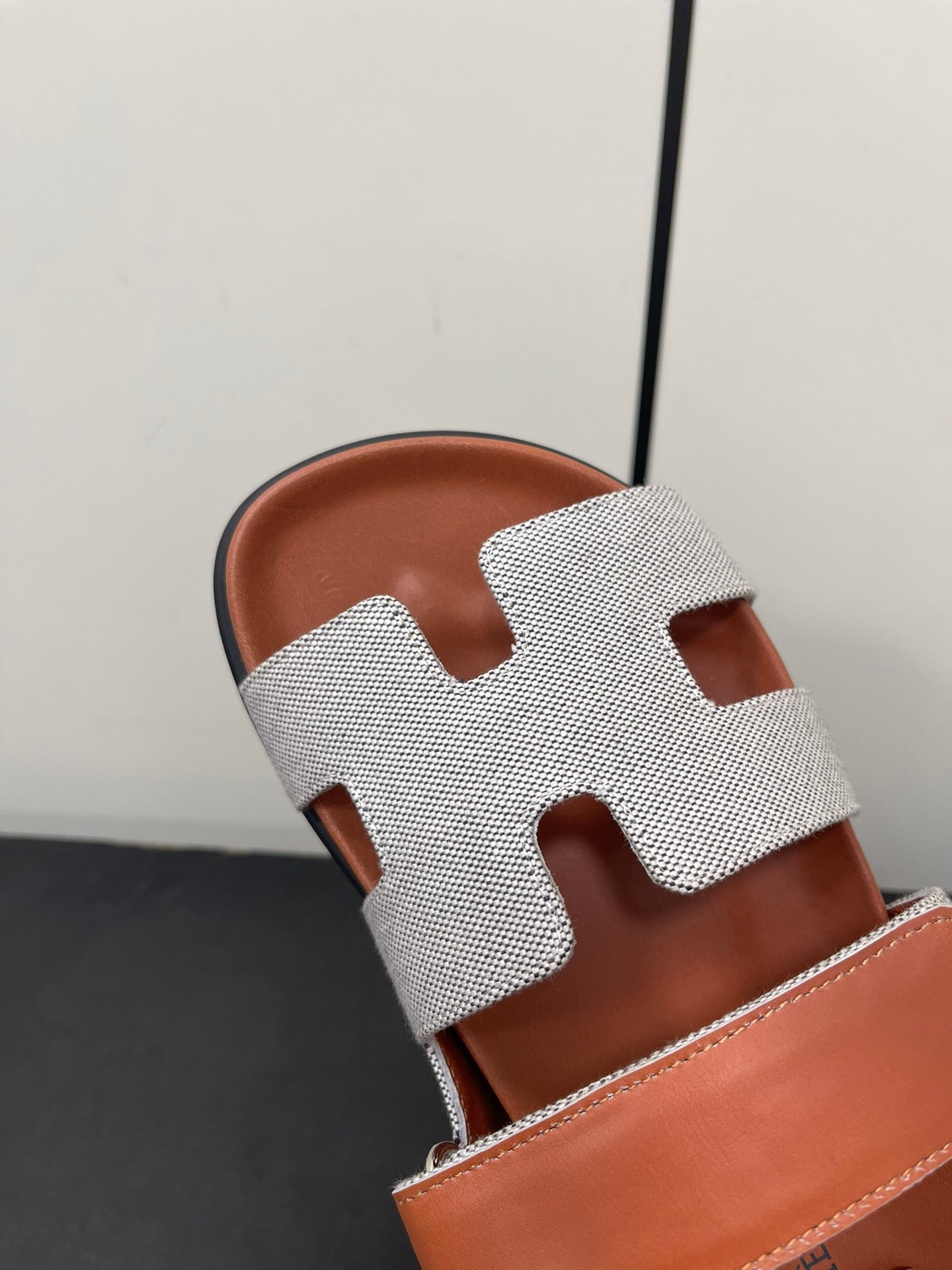 CHYPRE SANDAL ORANGE MIX CREAM CALFSKIN - 35