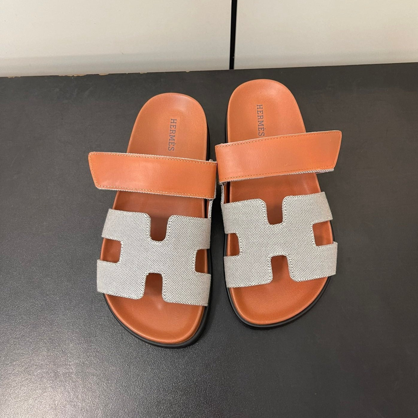 CHYPRE SANDAL ORANGE MIX CREAM CALFSKIN - 35