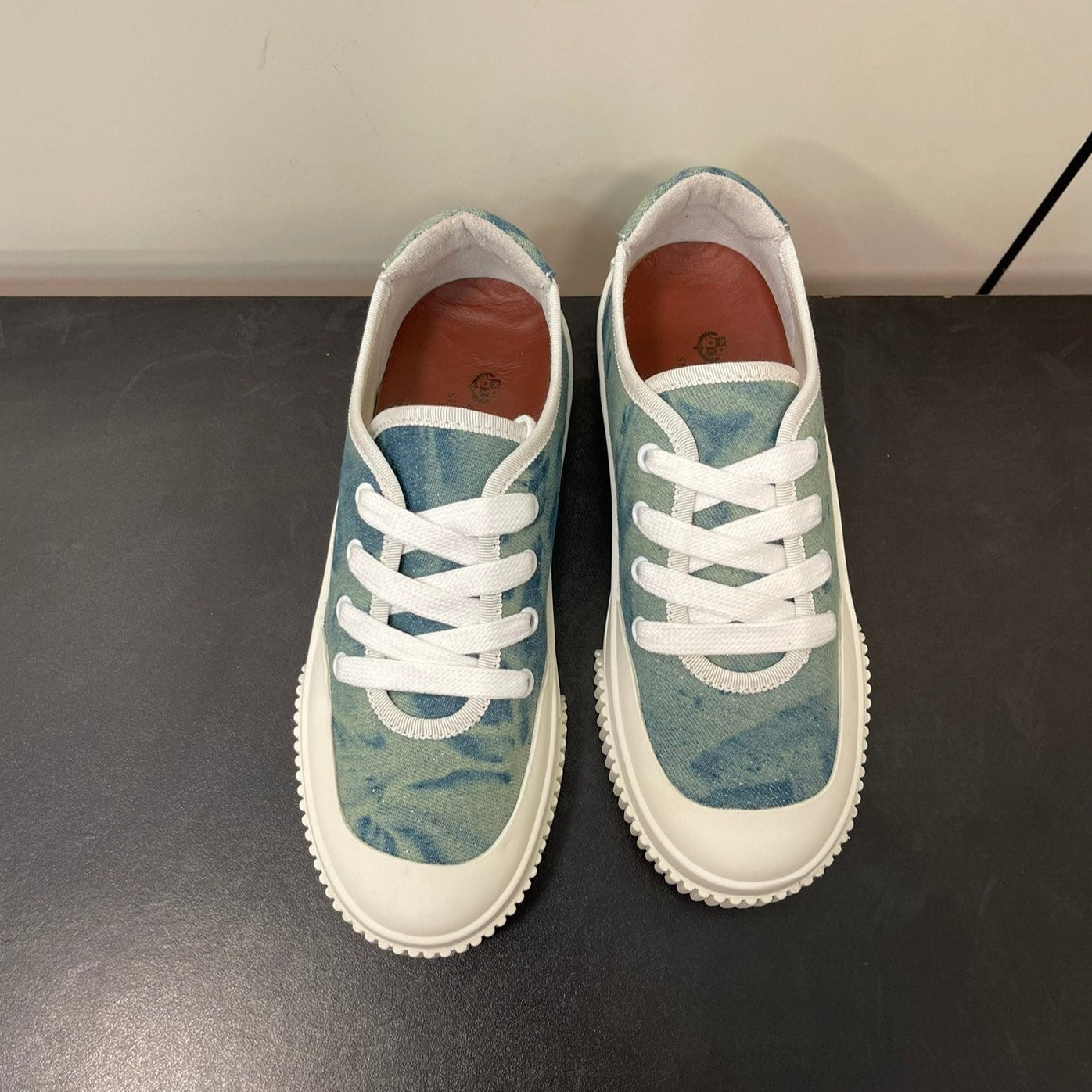LP CLASSIC BISCUIT SNEAKER SAPPHIRE CALFSKIN - 35