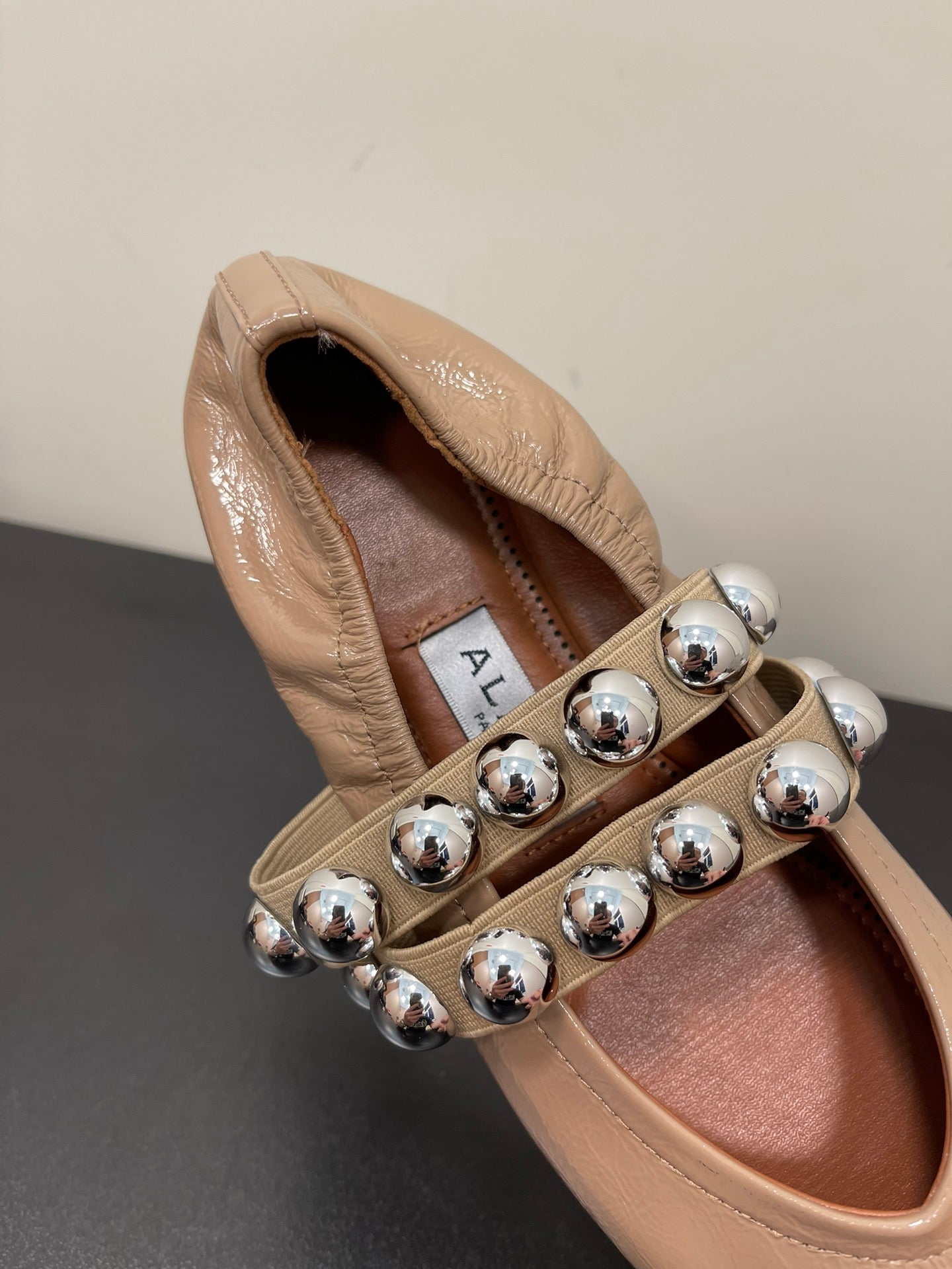 ALAIA BALLET FLATS IN ALMOND BEIGE GLOSSY CALFSKIN WITH SILVER HARDWARE - 35