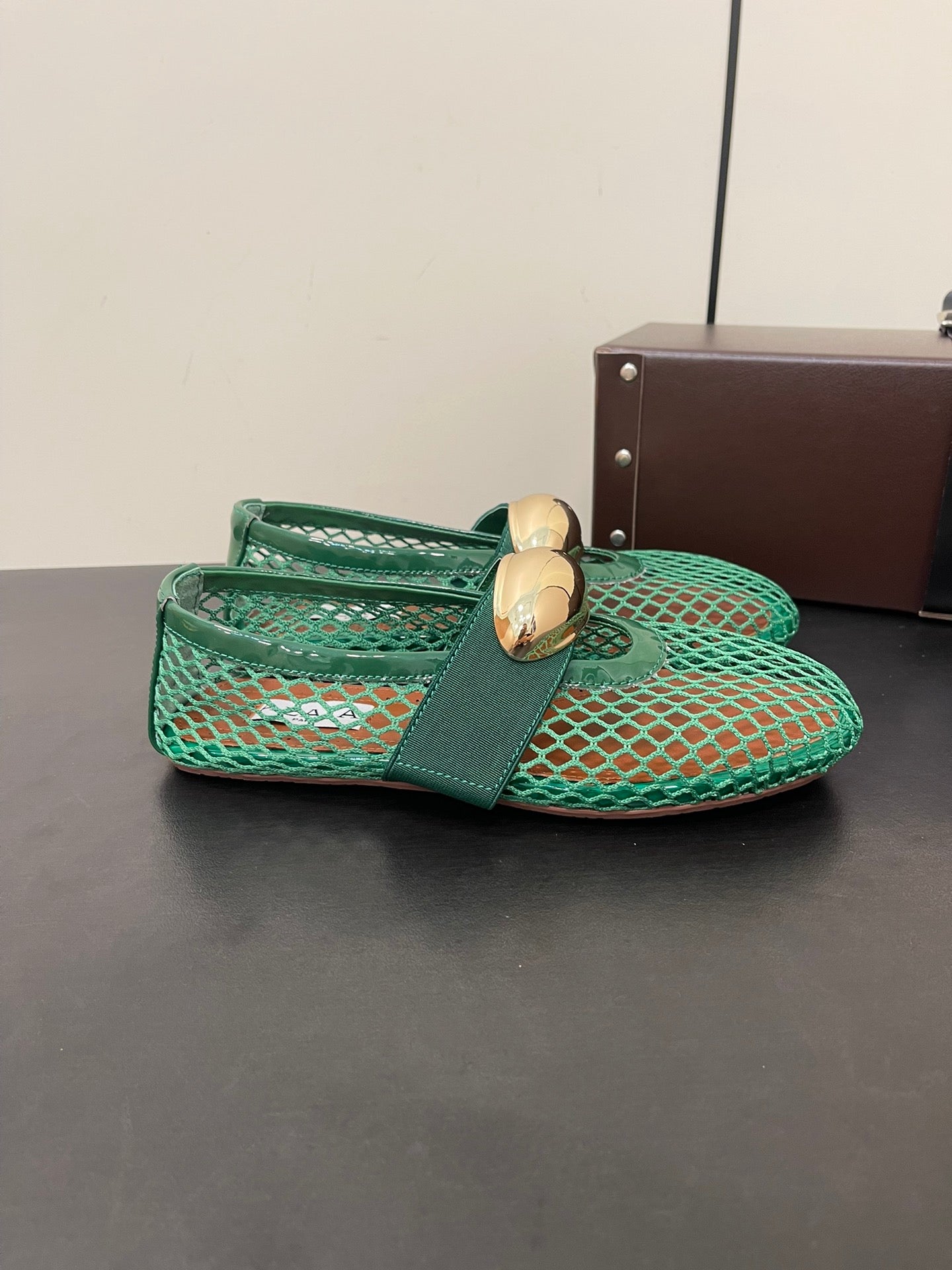 ALAIA BALLET FLATS IN COOL GREEN MESH FISHNET WITH GOLD HARDWARE - 35