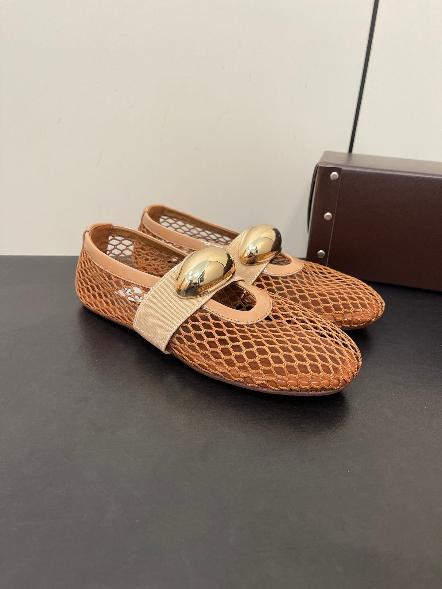 ALAIA BALLET FLATS IN COPPER BROWN MESH FISHNET WITH GOLD HARDWARE - 35