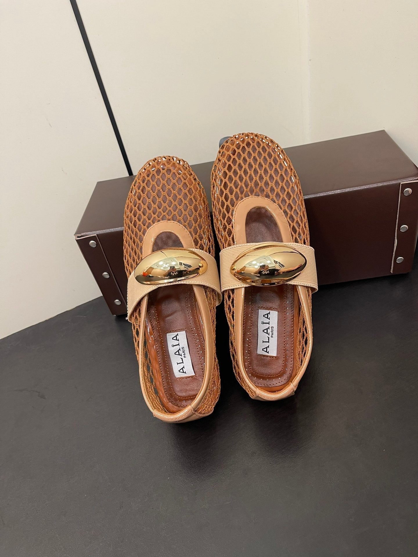 ALAIA BALLET FLATS IN COPPER BROWN MESH FISHNET WITH GOLD HARDWARE - 35