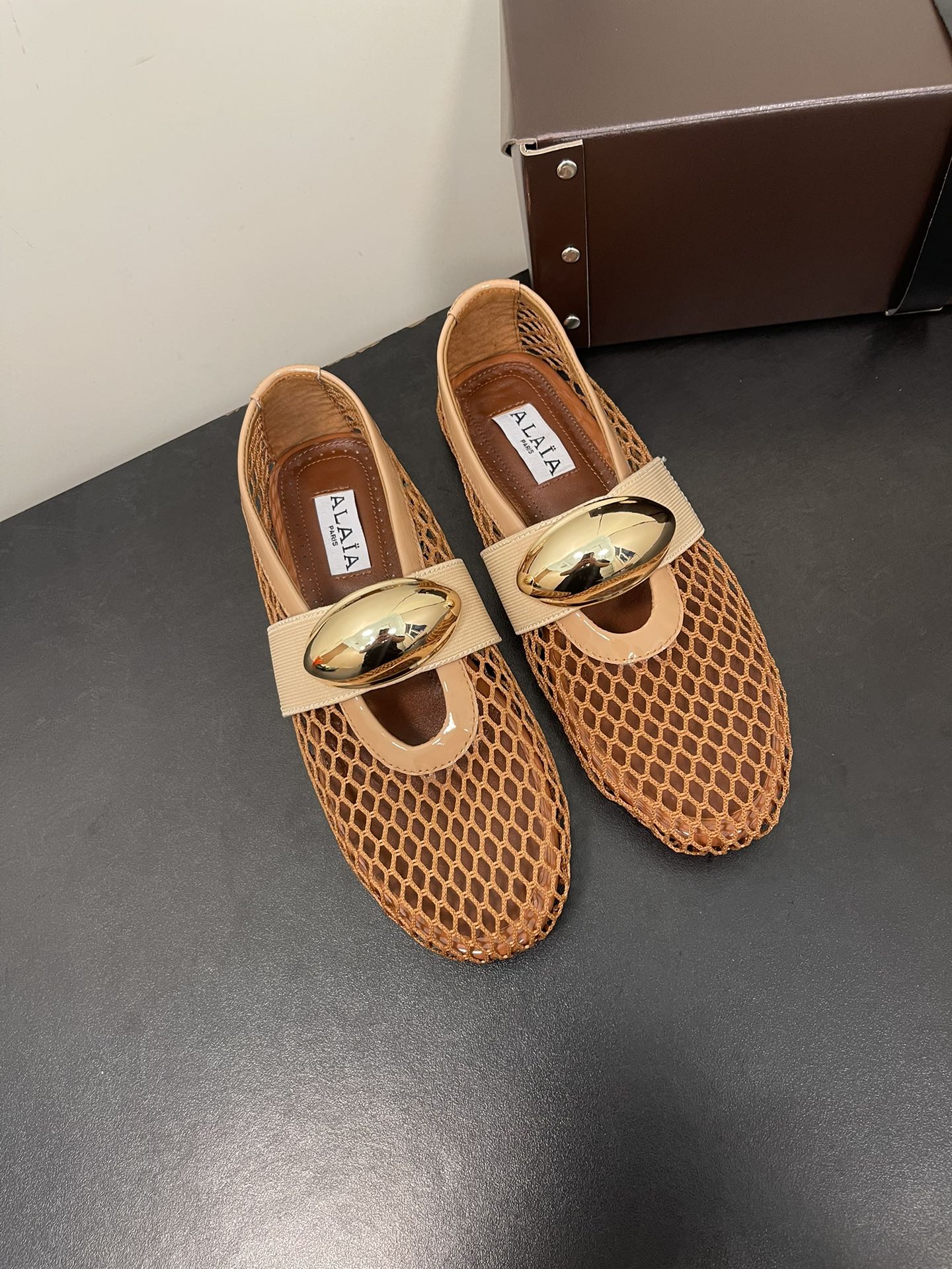 ALAIA BALLET FLATS IN COPPER BROWN MESH FISHNET WITH GOLD HARDWARE - 35