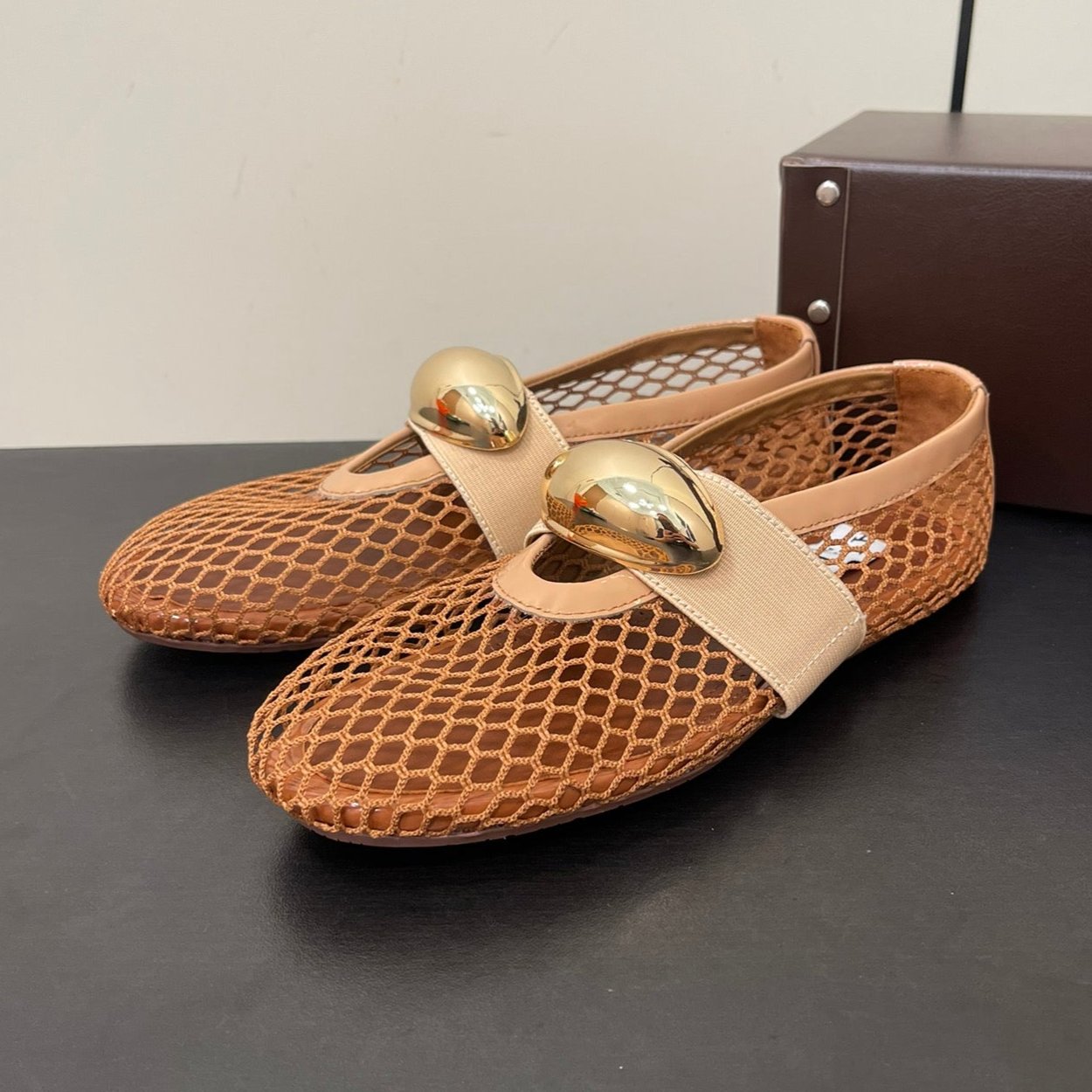 ALAIA BALLET FLATS IN COPPER BROWN MESH FISHNET WITH GOLD HARDWARE - 35