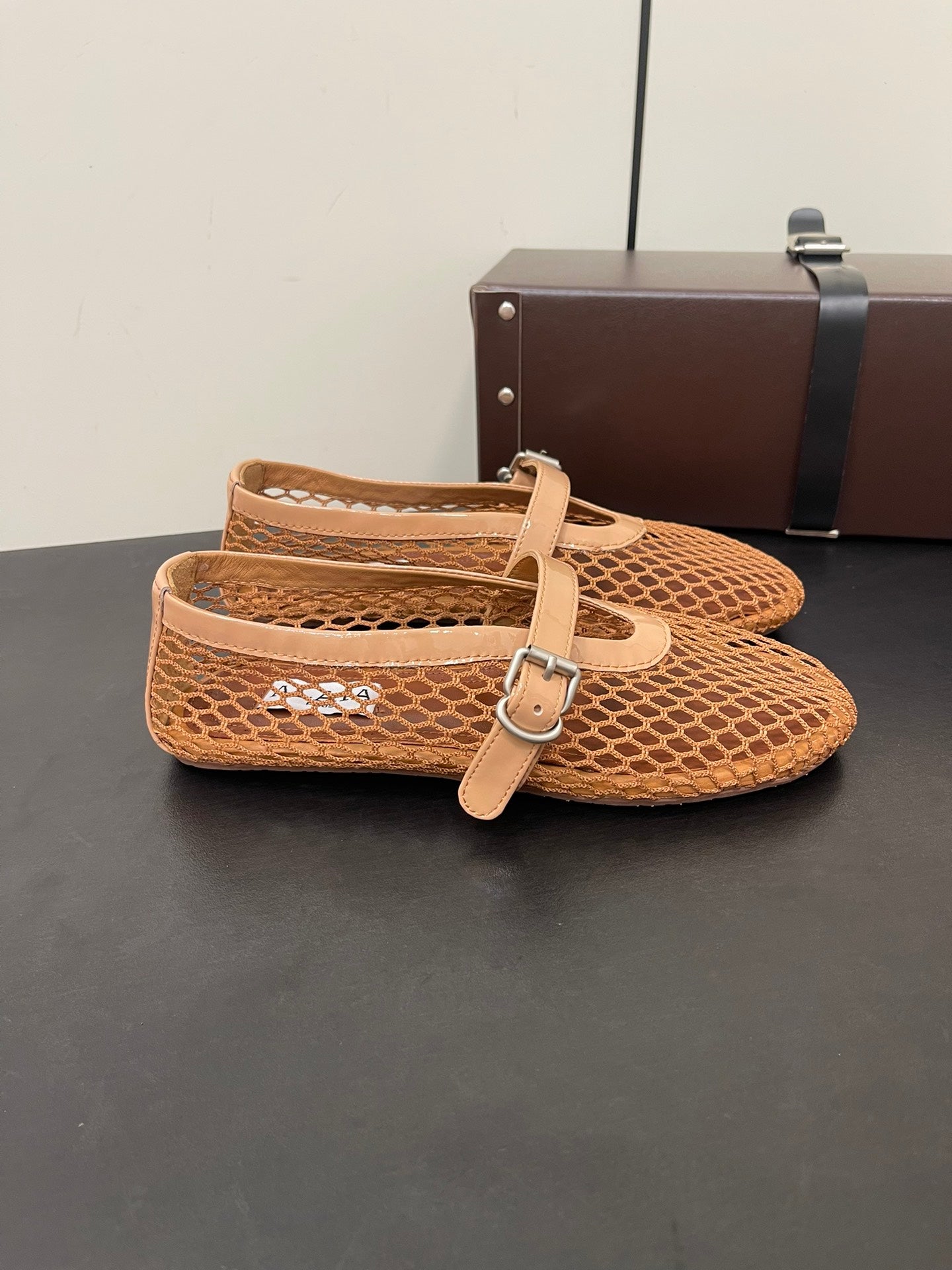 ALAIA BALLET FLATS IN COPPER BROWN MESH FISHNET - 35