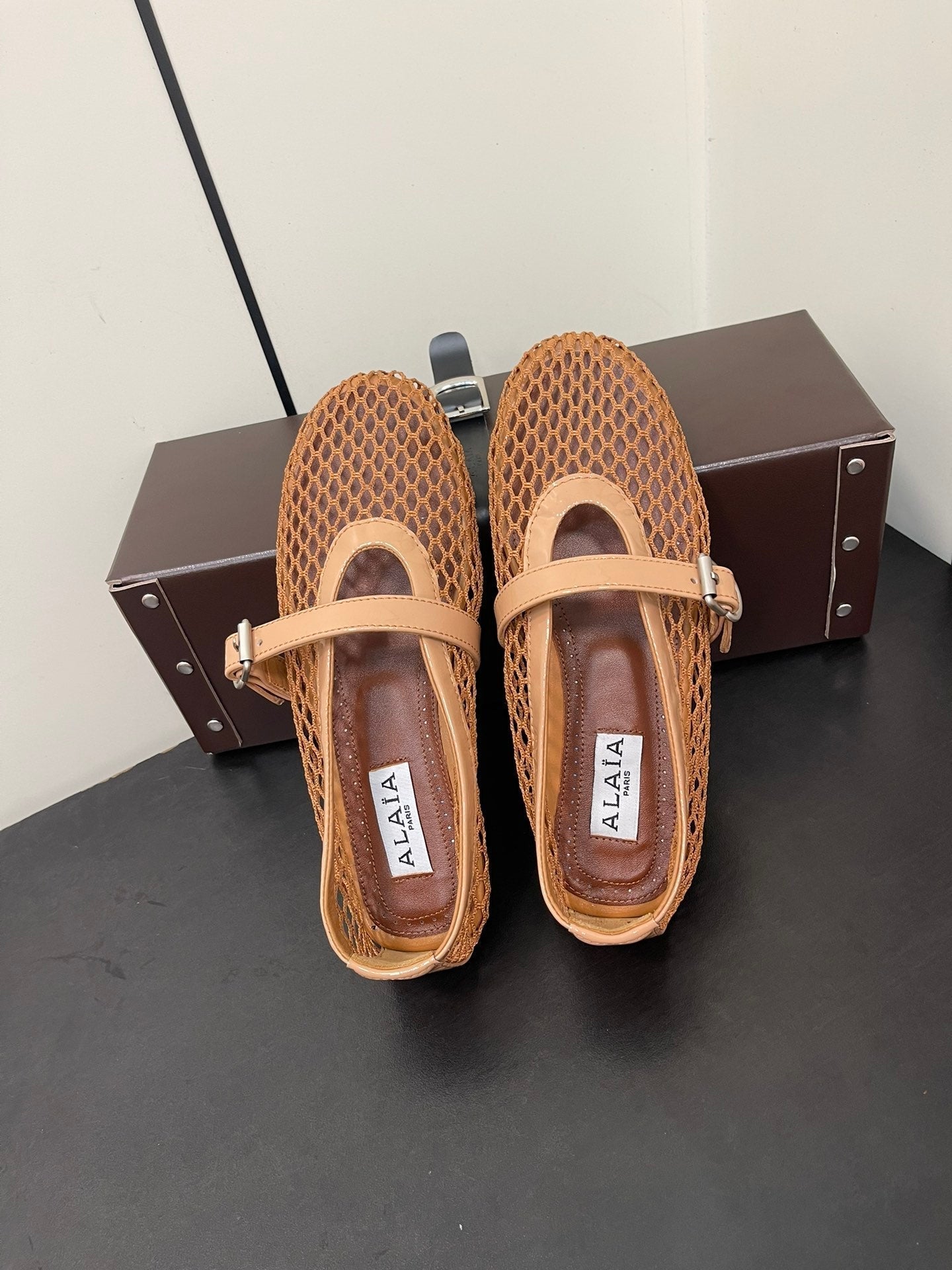 ALAIA BALLET FLATS IN COPPER BROWN MESH FISHNET - 35
