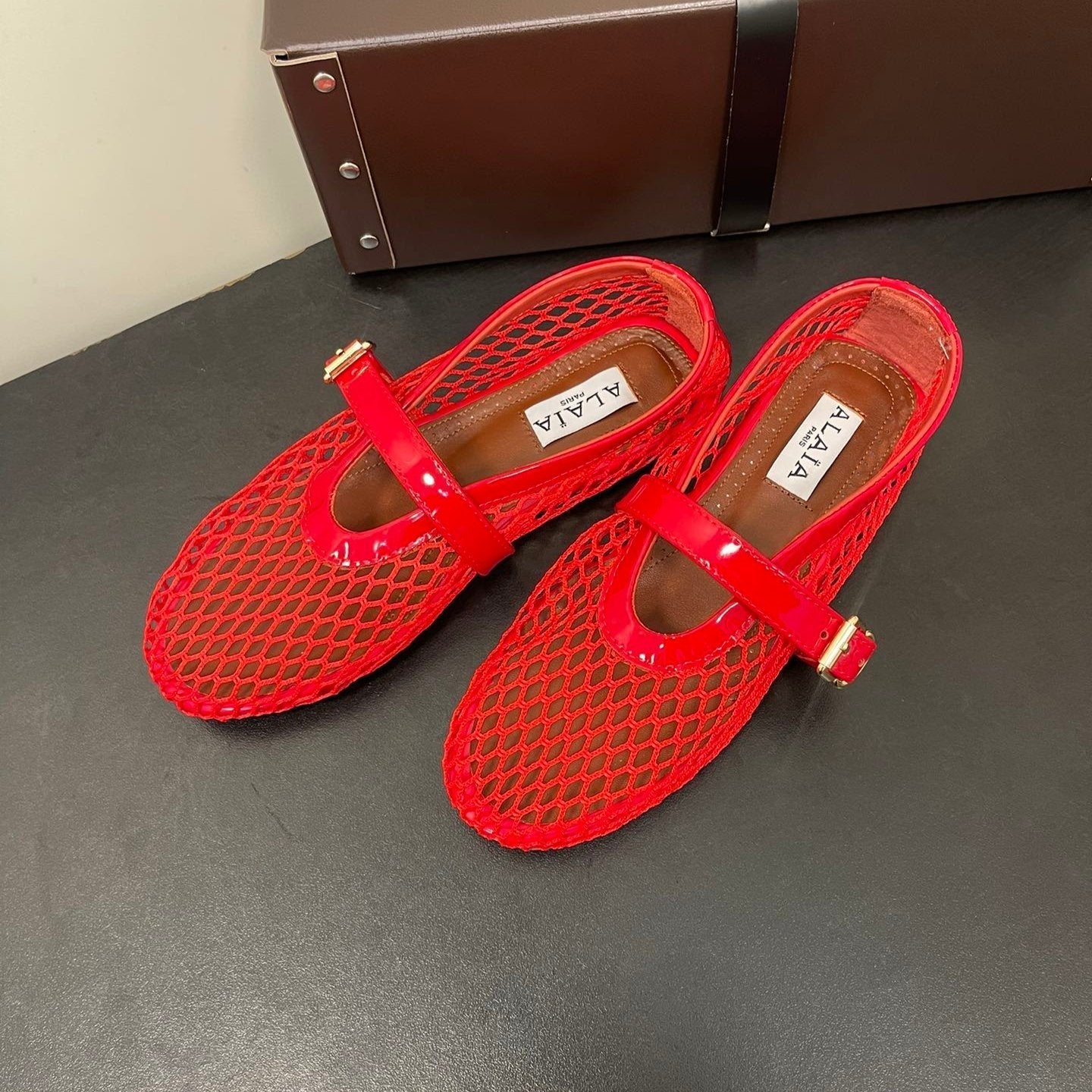 ALAIA BALLET FLATS IN CHERRY RED MESH FISHNET - 35