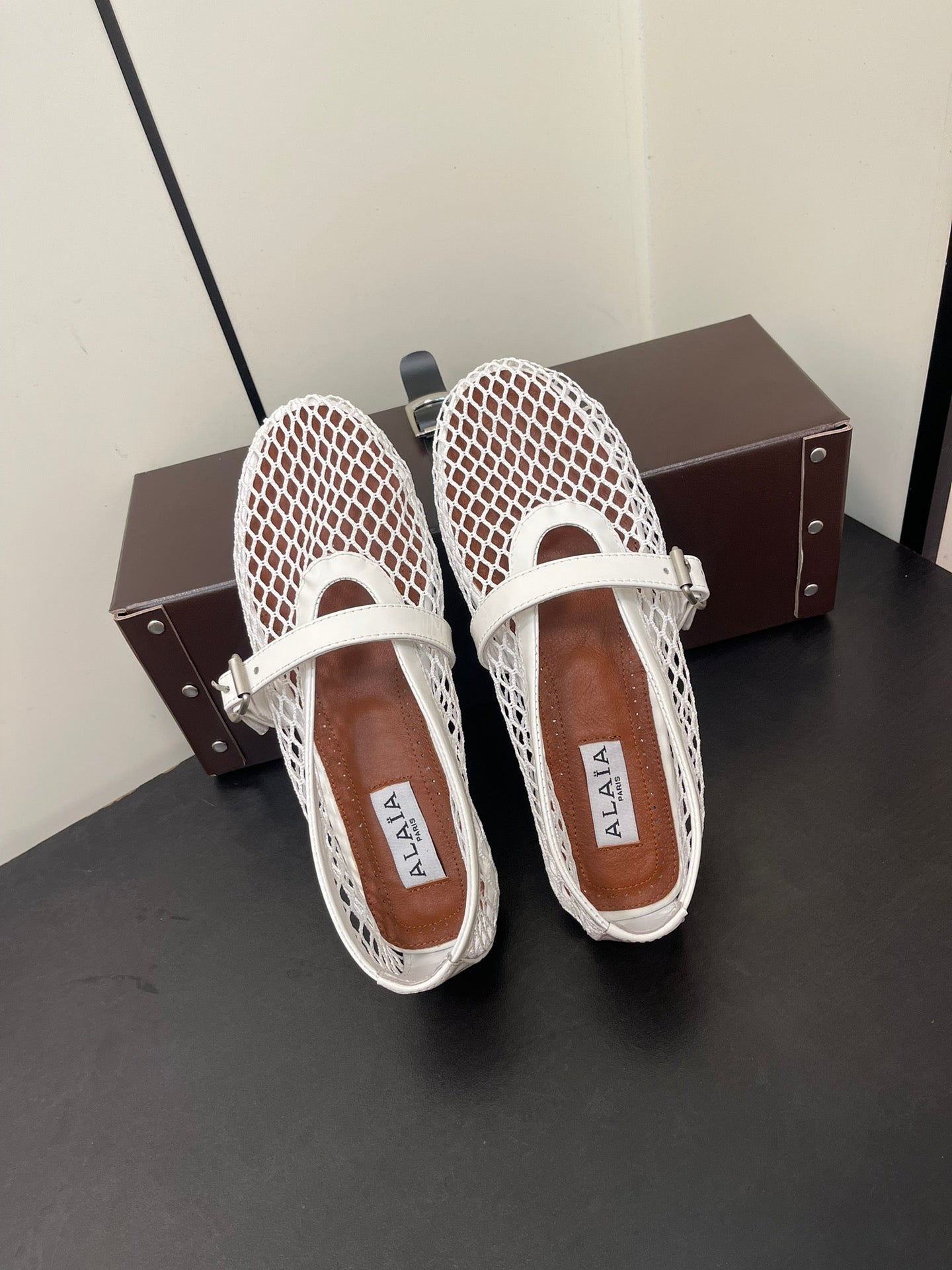 ALAIA BALLET FLATS IN WHITE MESH FISHNET - 35