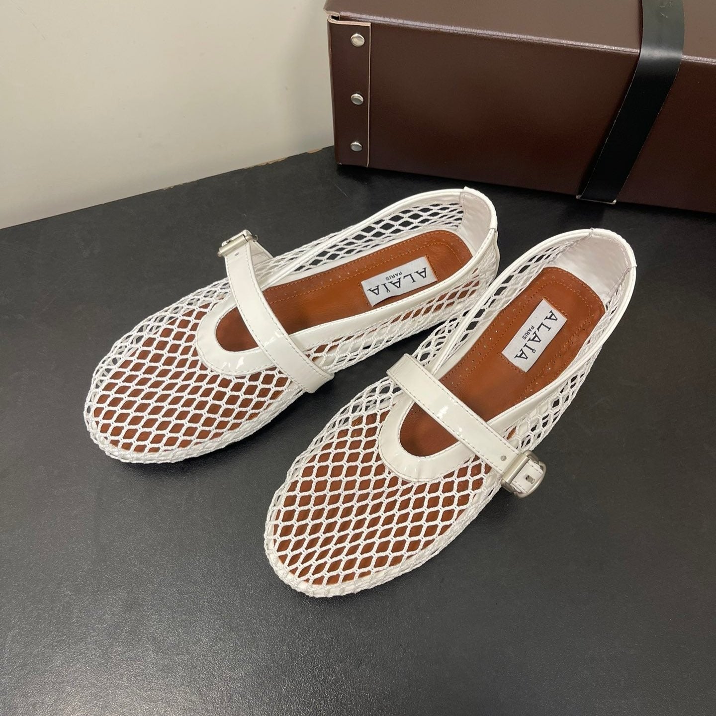 ALAIA BALLET FLATS IN WHITE MESH FISHNET - 35