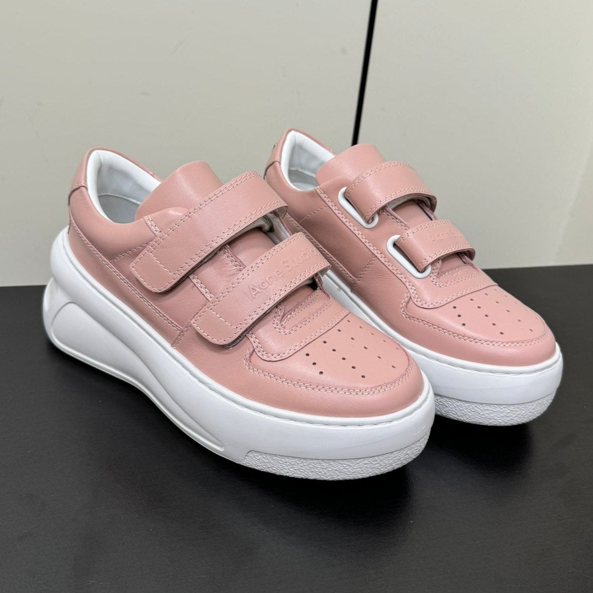 ACNE STUDIO SNEAKER IN SALMON PINK LAMBSKIN - 35