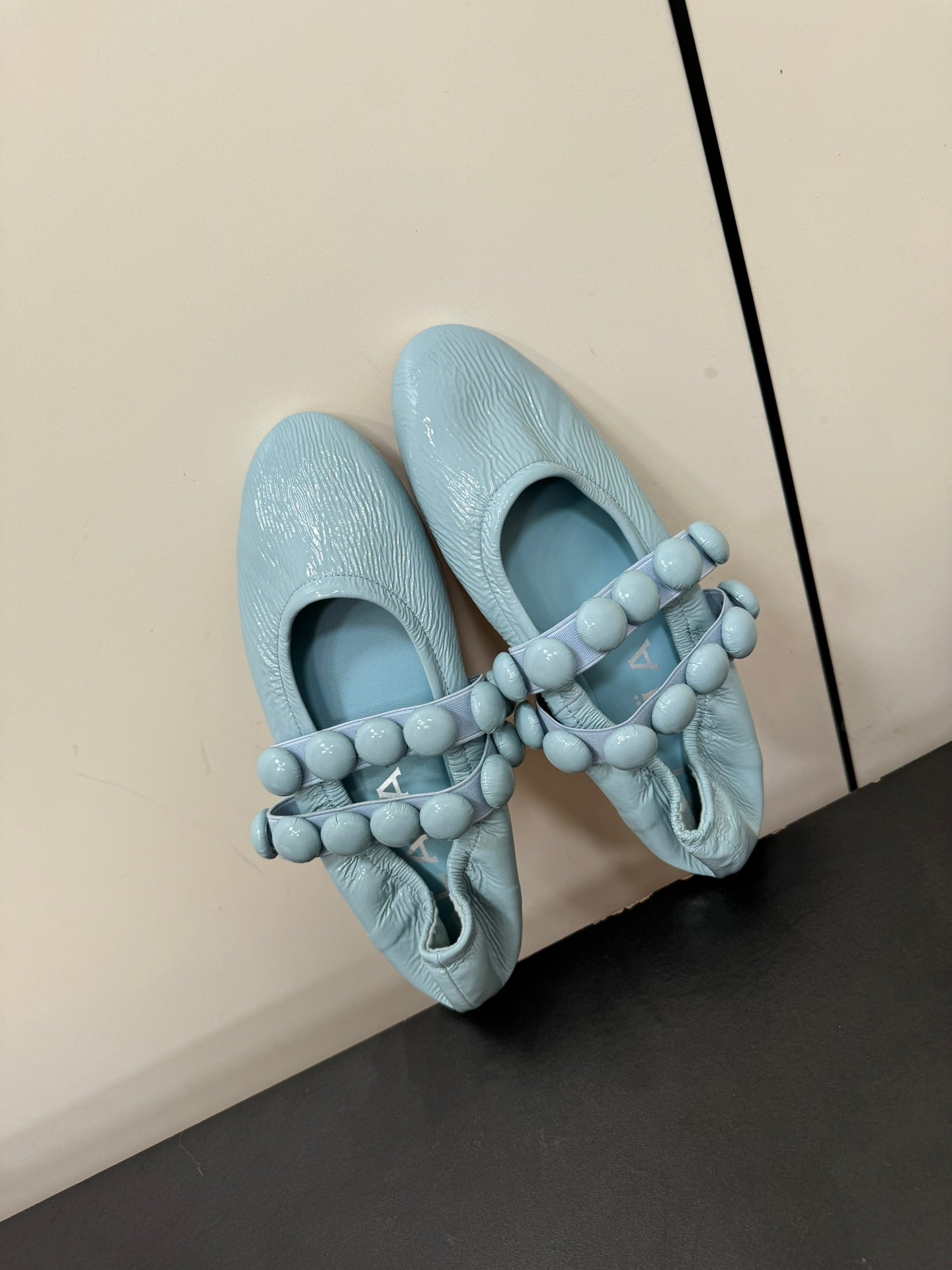 ALAIA SPHERE BALLET FLATS IN LIGHT BLUE LAMBSKIN - 35