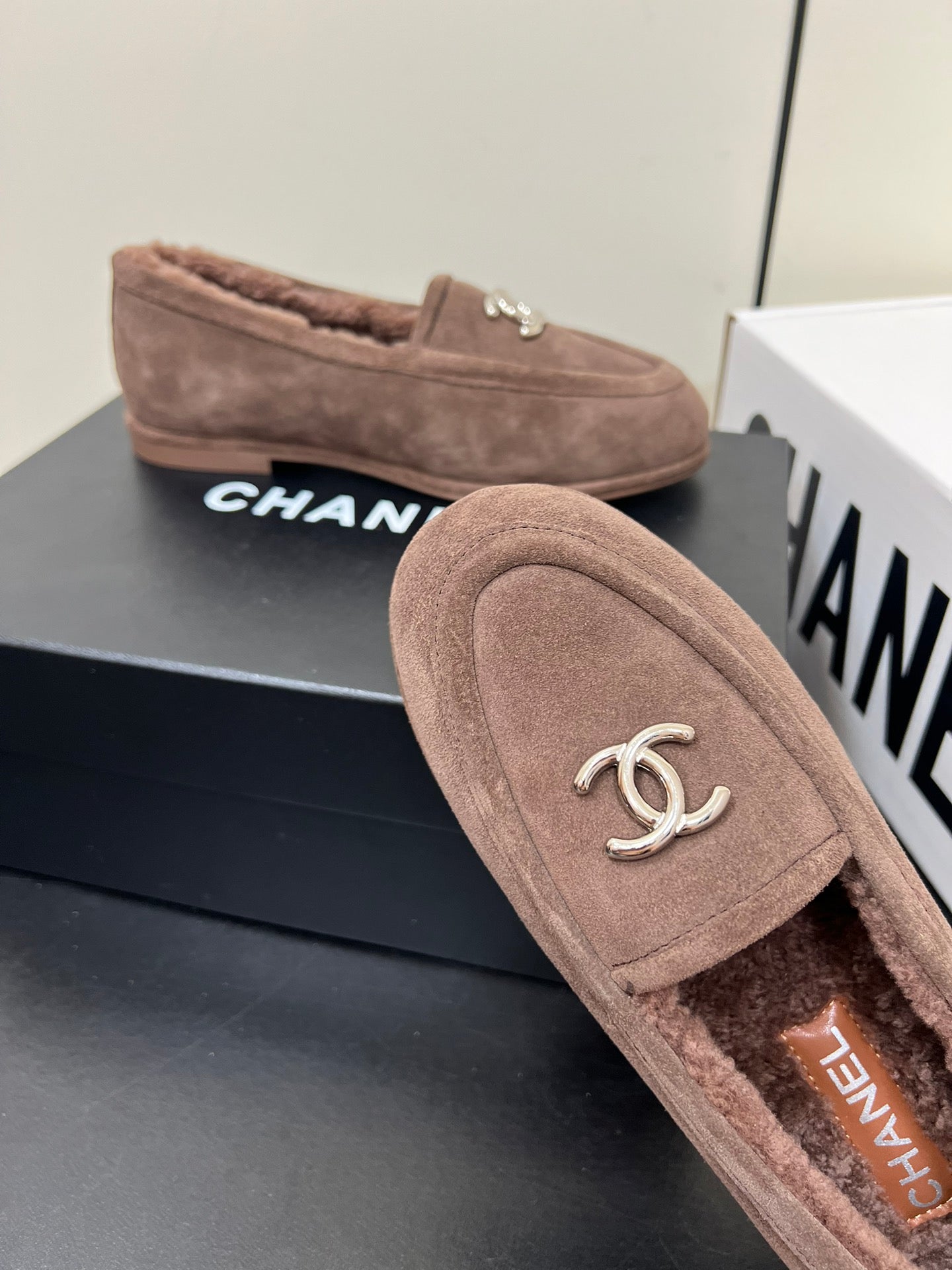 LOAFER IN PENNY BROWN SUEDE AND SOLF FLEECE LINING - 35